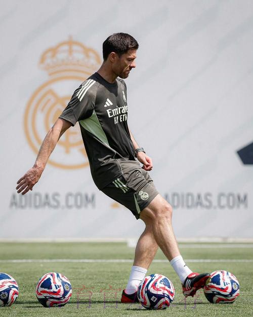 六台:阿隆索点名要维尔茨 但1.2亿欧直接吓退皇马